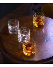 Load image into Gallery viewer, La Rochere Gift Box 4 Dandy Whisky Glasses

