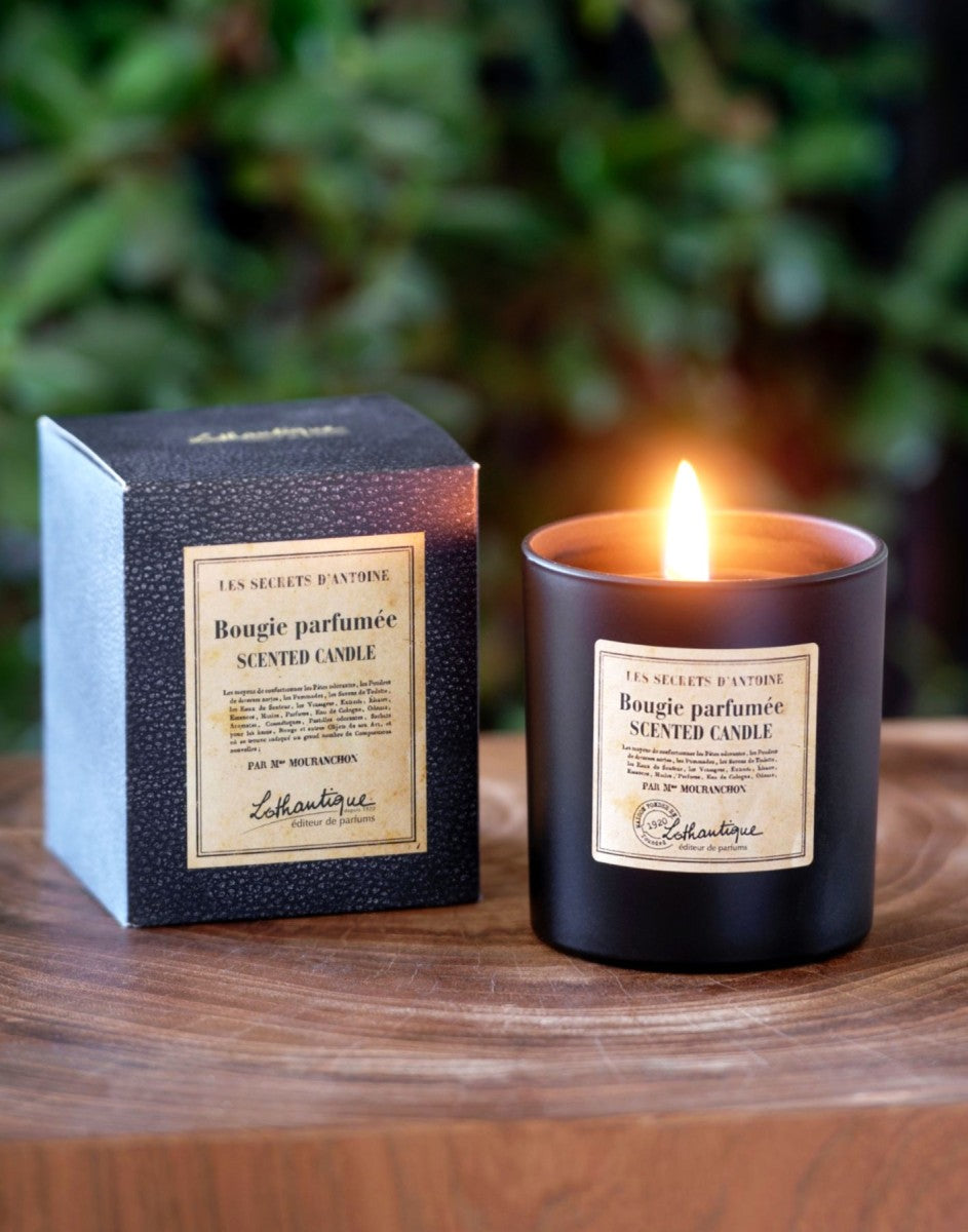 Lothantique Black Scented Candle