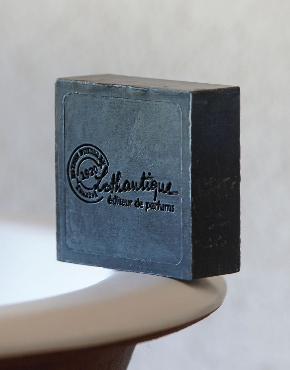 Lothantique Black Soap
